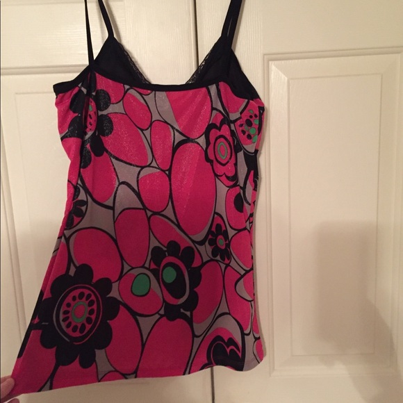 Very cute spaghetti strap blouse size Large - Picture 6 of 6